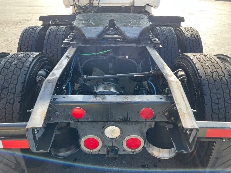 2015 Freightliner Cascadia — photo 6