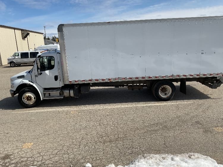 2020 Freightliner M2 106 — photo 4