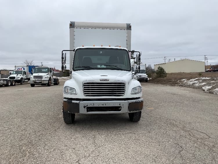 2020 Freightliner M2 106 — photo 2