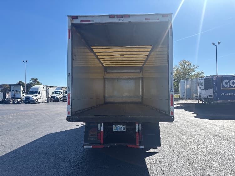 2015 Freightliner M2 112 — photo 9