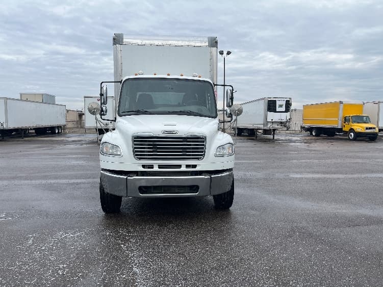 2020 Freightliner M2 106 — photo 2