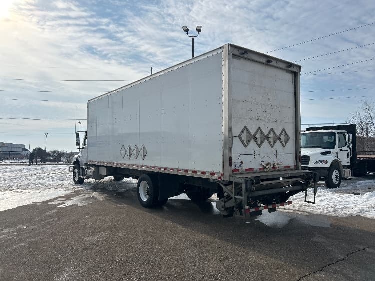 2021 Freightliner M2 112 — photo 6
