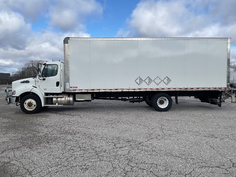 2021 Freightliner M2 112 — photo 4