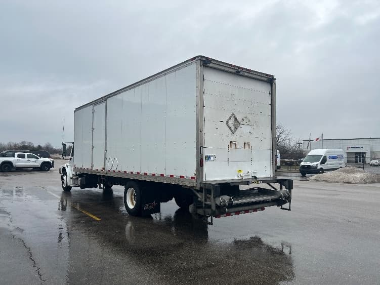 2023 Freightliner M2 106 — photo 6