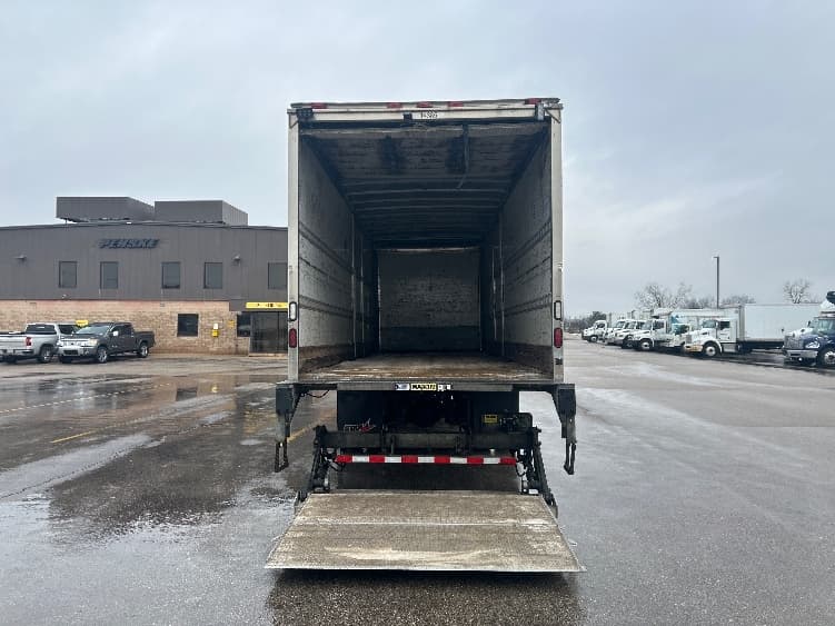 2023 Freightliner M2 106 — photo 9