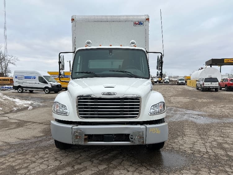 2023 Freightliner M2 106 — photo 2