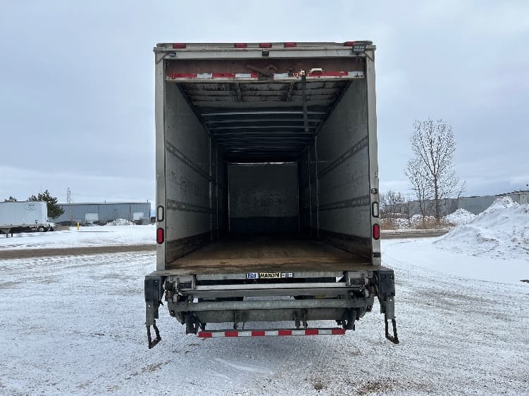 2023 Freightliner M2 106 — photo 8