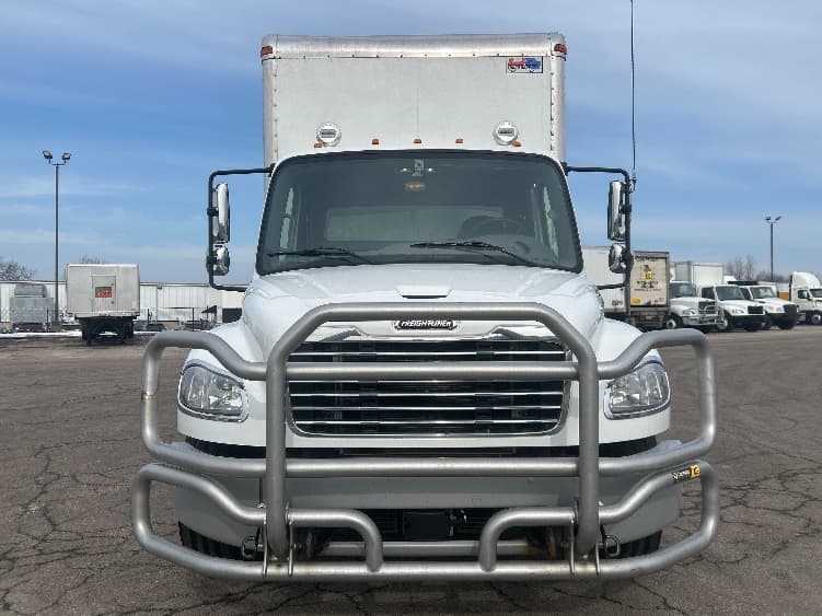 2023 Freightliner M2 106 — photo 2