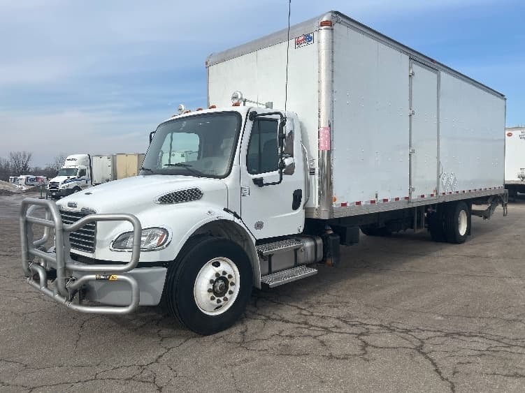 2023 Freightliner M2 106 — photo 3