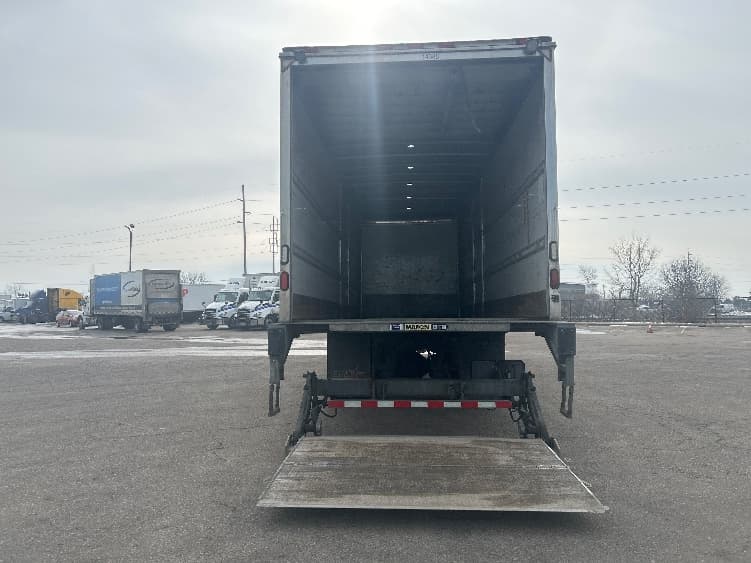 2023 Freightliner M2 106 — photo 9