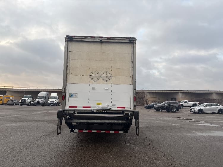 2023 Freightliner M2 106 — photo 7