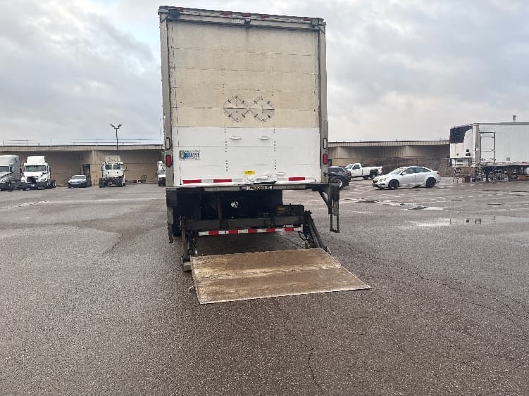 2023 Freightliner M2 106 — photo 9