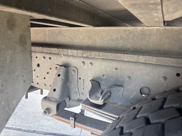 2021 Isuzu NRR — photo 5