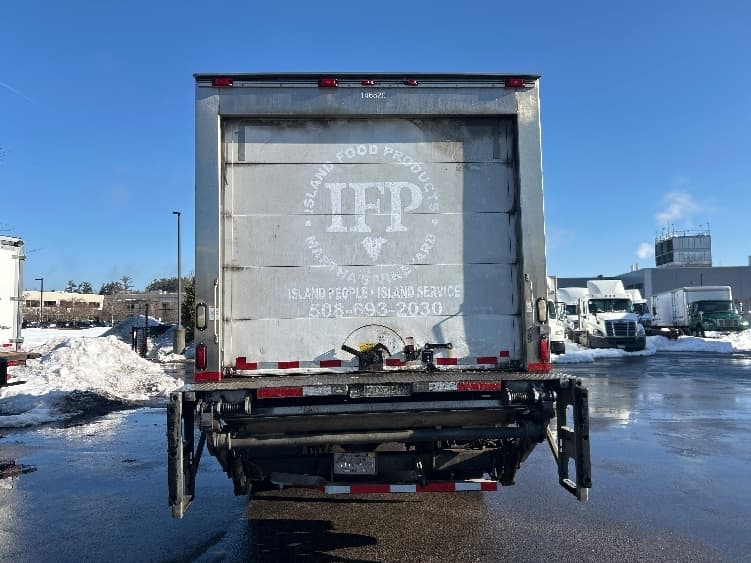 2016 Freightliner M2 106 — photo 7