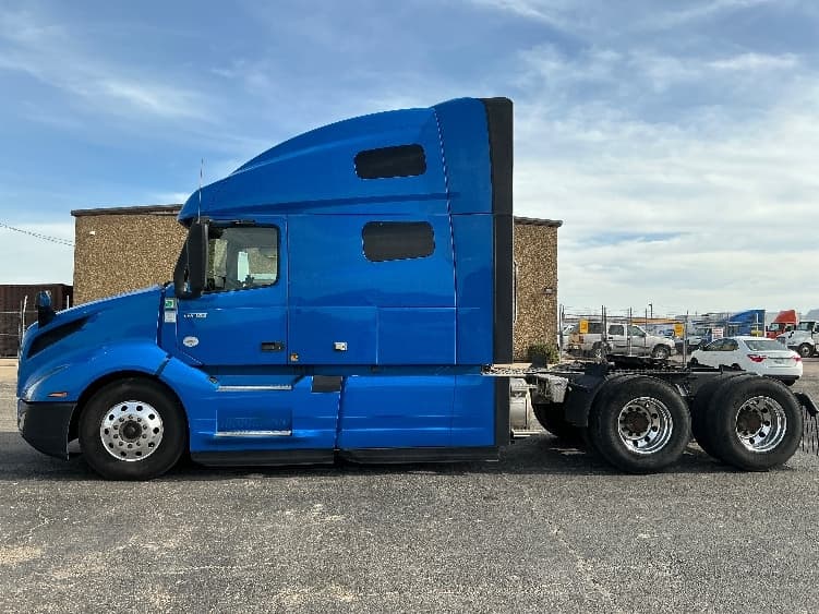 2021 Volvo VNL 760 — photo 4