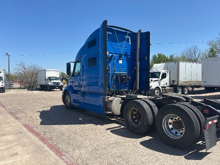 2021 Volvo VNL 760 — photo 5
