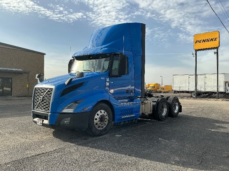 2021 Volvo VNL 300 — photo 3