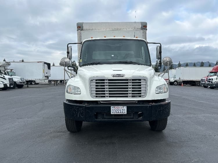 2016 Freightliner M2 106 — photo 2
