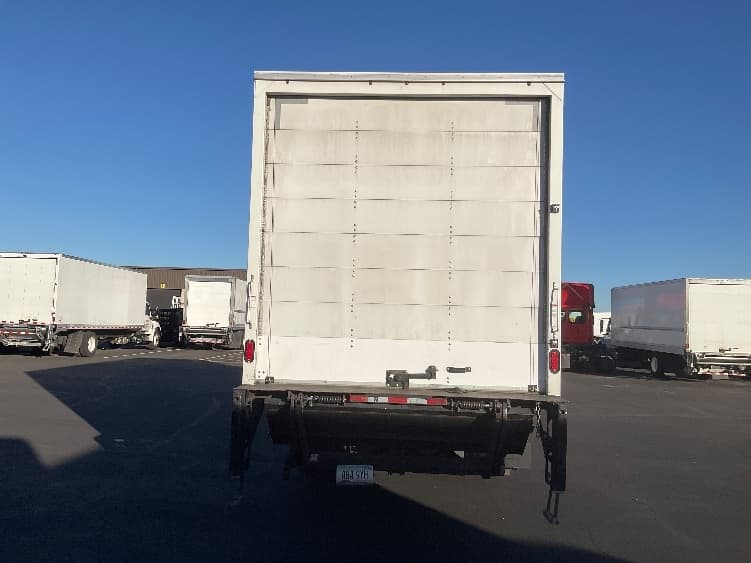 2023 Freightliner M2 106 — photo 7