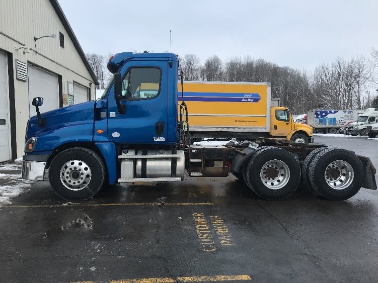 2017 Freightliner Cascadia — photo 4