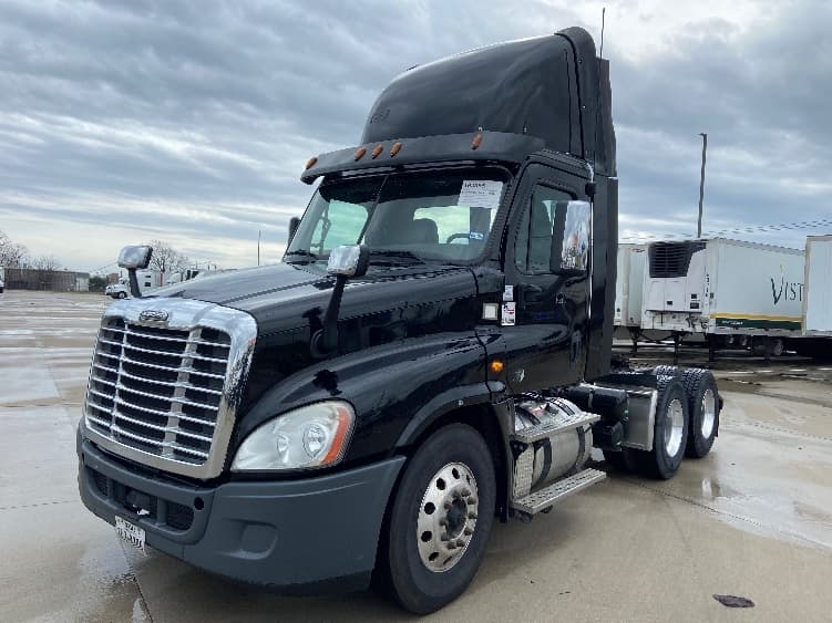 2017 Freightliner Cascadia — photo 3