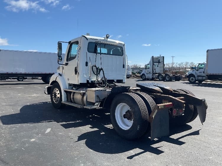 2017 Freightliner M2 112 — photo 5