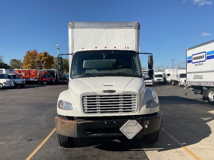 2023 Freightliner M2 106 — photo 2