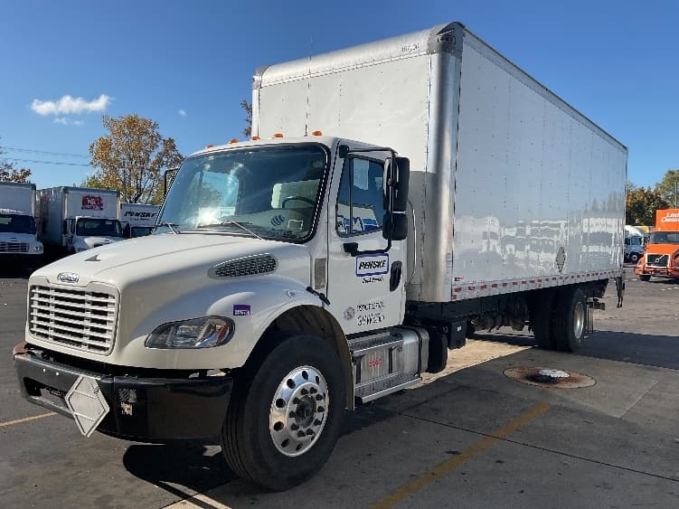 2023 Freightliner M2 106 — photo 3