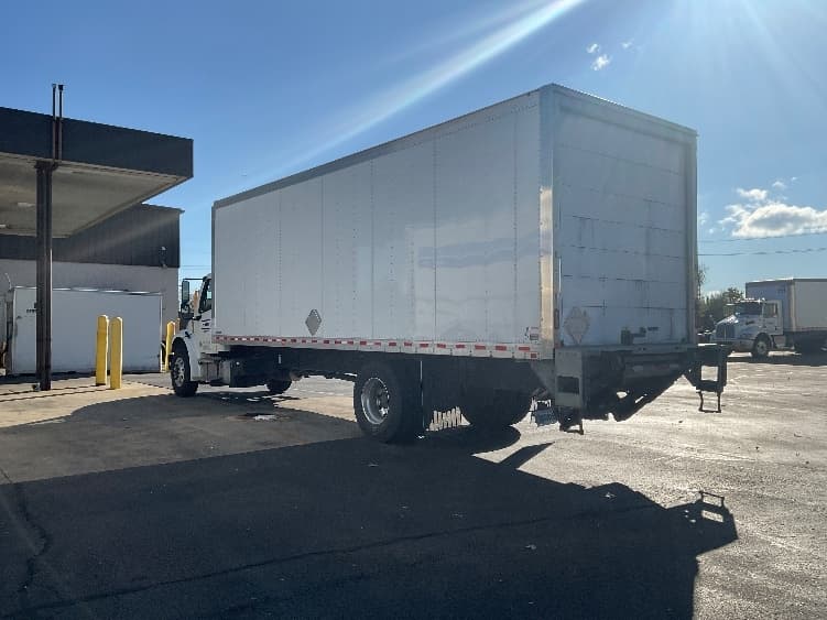 2023 Freightliner M2 106 — photo 6