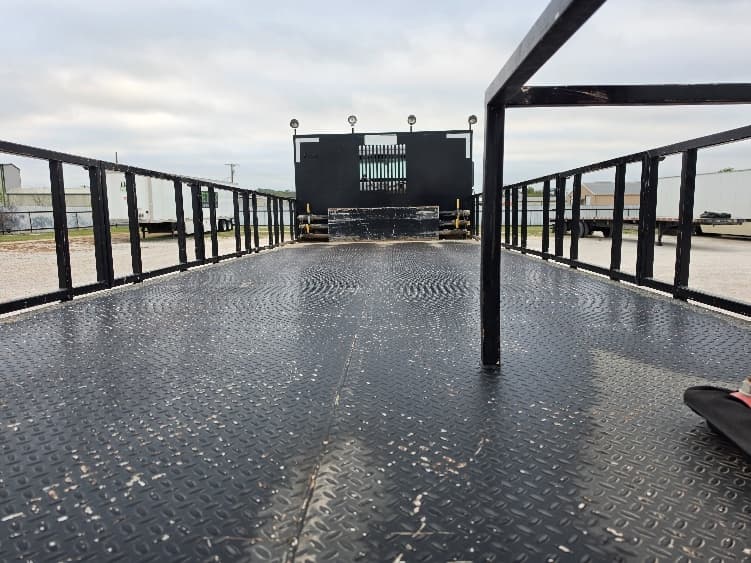 2016 Freightliner 114SD — photo 8