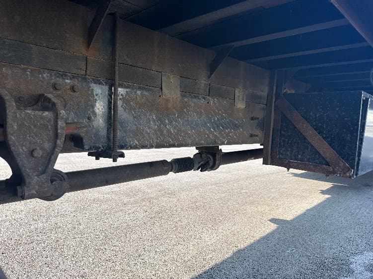 2017 Hino 268 — photo 10