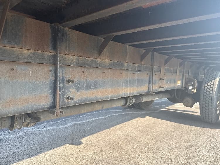 2017 Hino 268 — photo 5