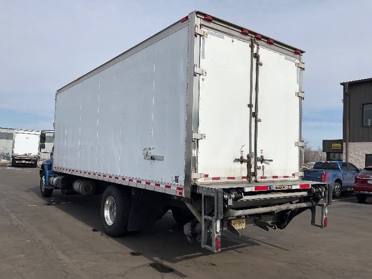 2018 International 4300 — photo 6