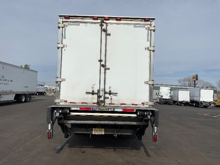 2018 International 4300 — photo 7