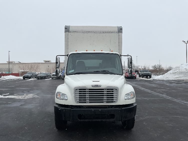 2023 Freightliner M2 106 — photo 2