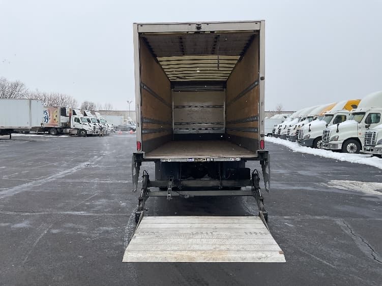 2023 Freightliner M2 106 — photo 9