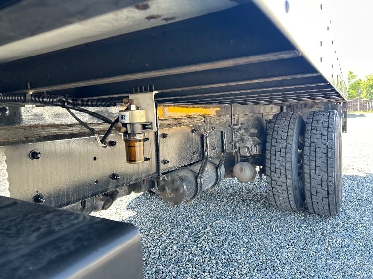 2018 Freightliner M2 106 — photo 5