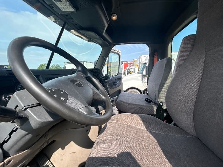 2018 Freightliner Cascadia — photo 10