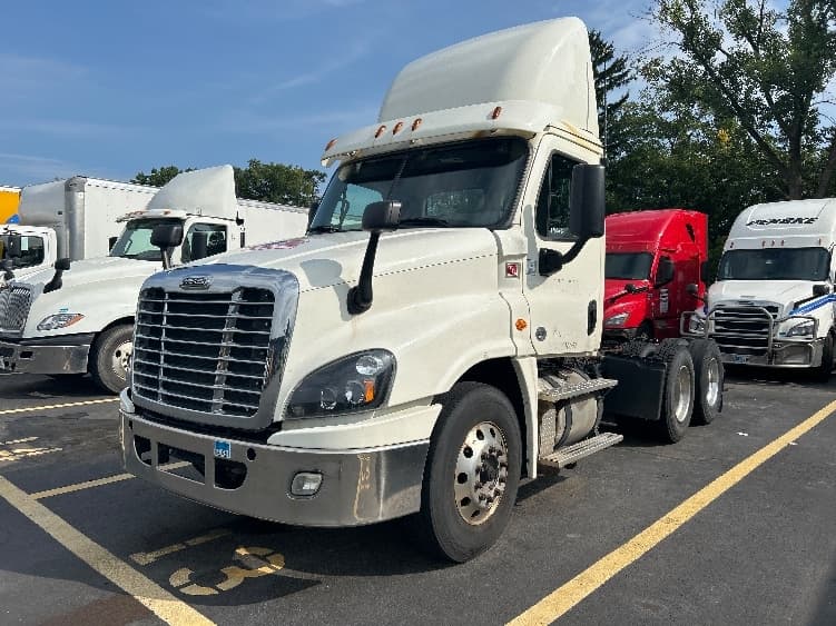 2018 Freightliner Cascadia — photo 3