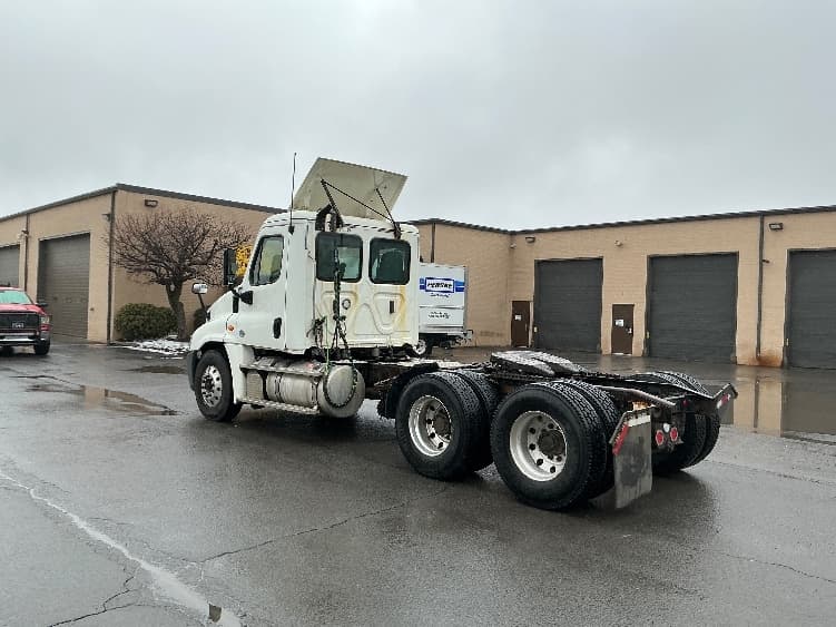 2018 Freightliner Cascadia — photo 5