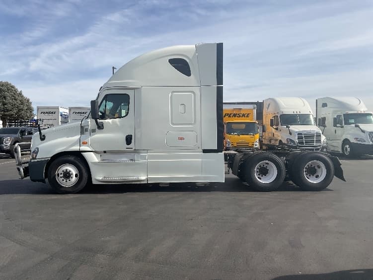 2018 Freightliner Cascadia — photo 4