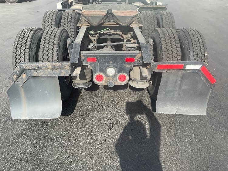 2018 Freightliner Cascadia — photo 6