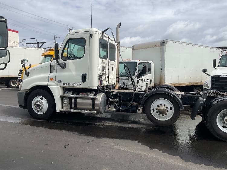 2018 Freightliner Cascadia — photo 4