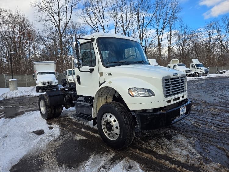 2018 Freightliner M2 106