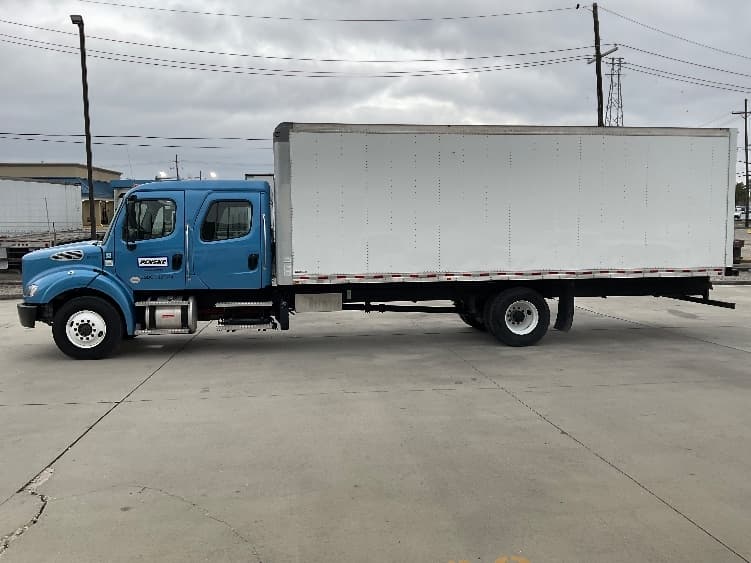 2023 Freightliner M2 112 — photo 4
