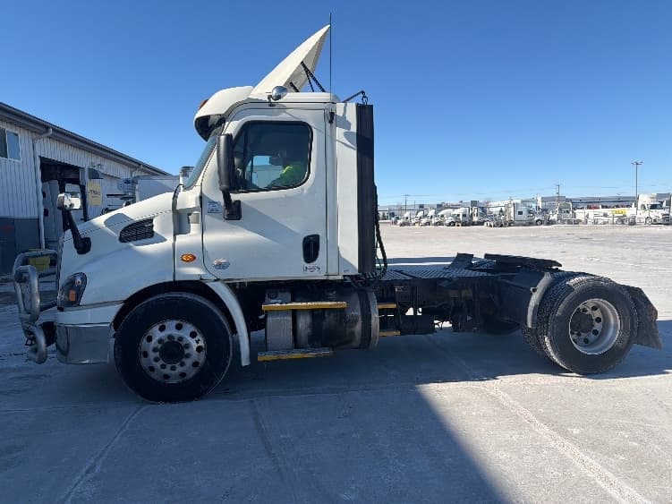 2018 Freightliner Cascadia — photo 4