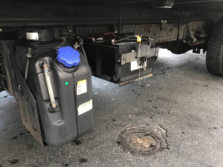 2018 Isuzu NQR — photo 5