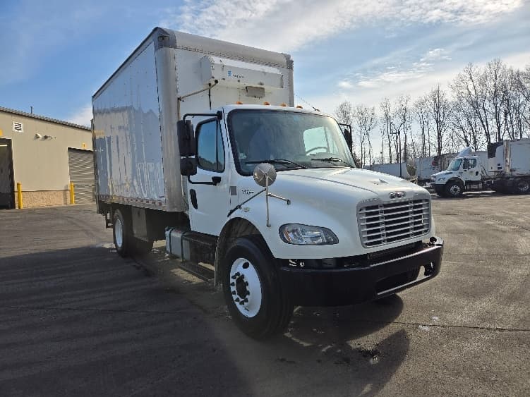 2018 Freightliner M2 106