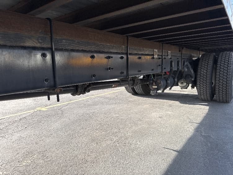 2023 Freightliner M2 106 — photo 5