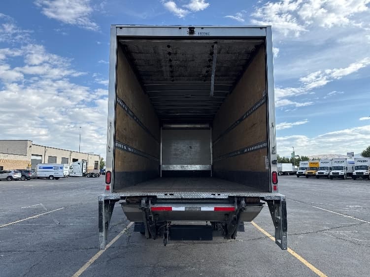 2023 Freightliner M2 106 — photo 8